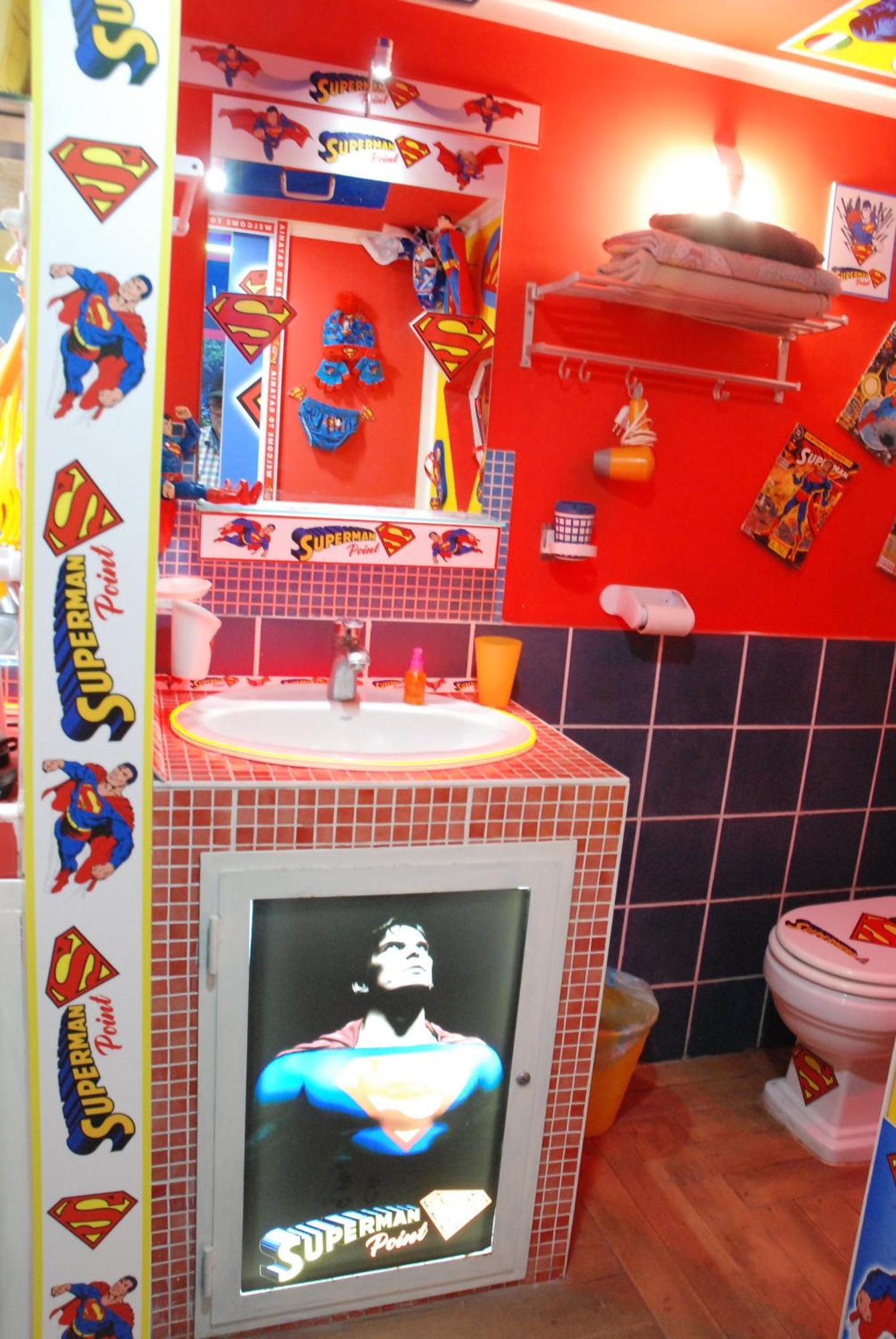 Superman Point Airport