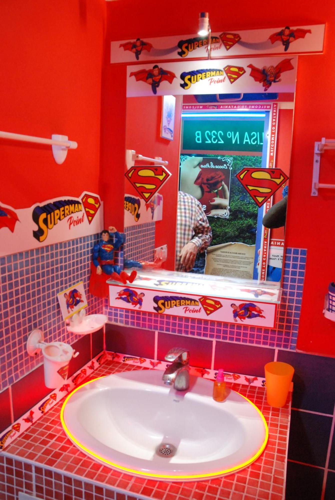 Superman Point Airport
